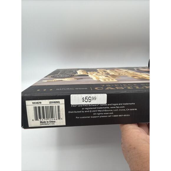 F.A.O. Schwartz Solid Natural Wood Castle Blocks Classic Set NEW 75 pcs Gift Boy - Picture 5 of 6
